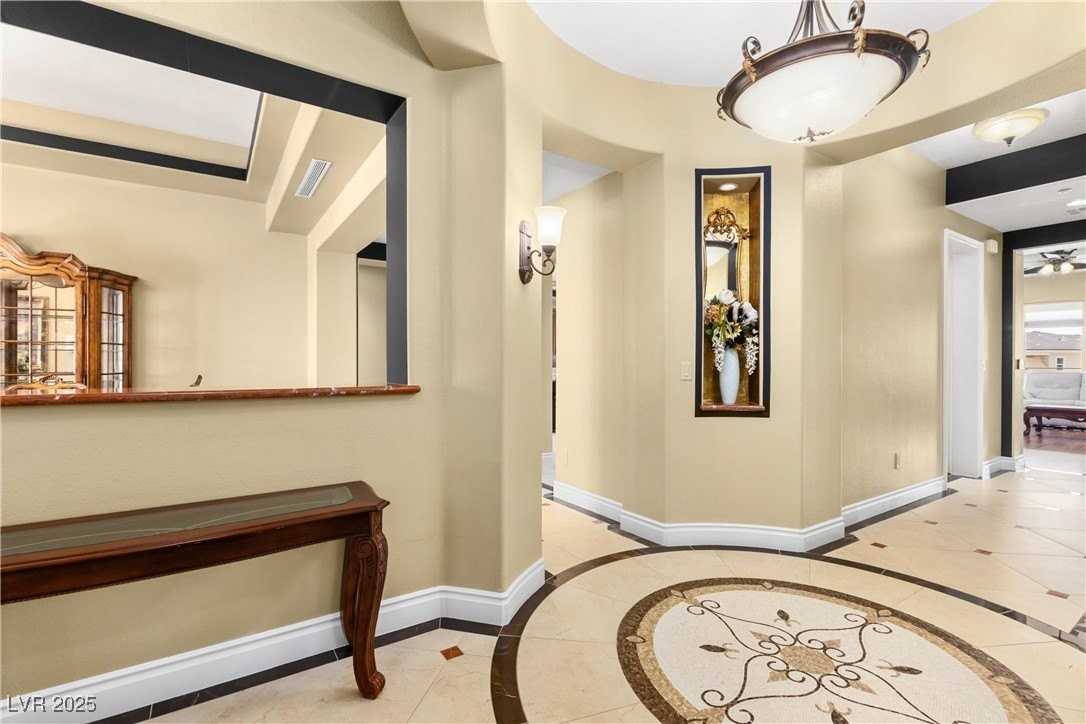 9145 Tesoras Dr #401 - Photo 6 of 50