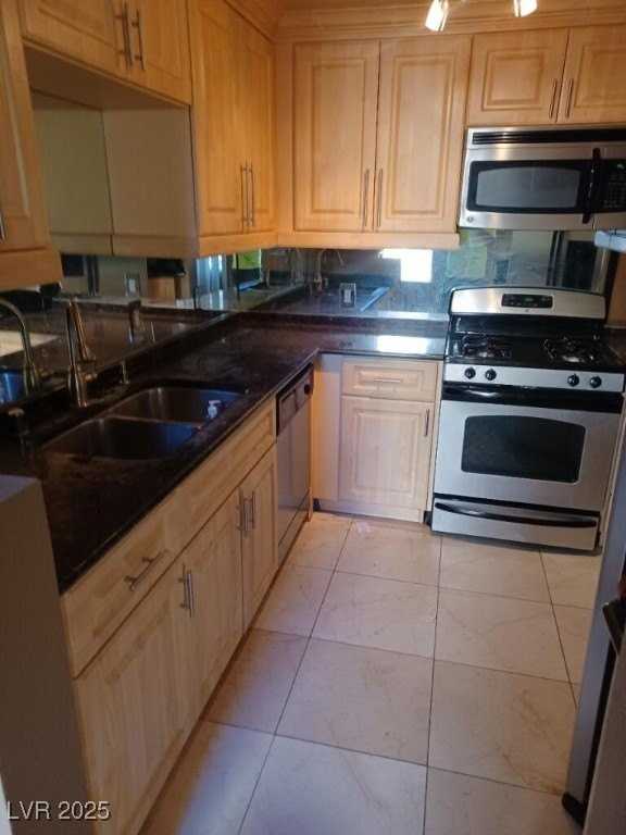 230 East Flamingo Road #236 - Photo 6 of 18