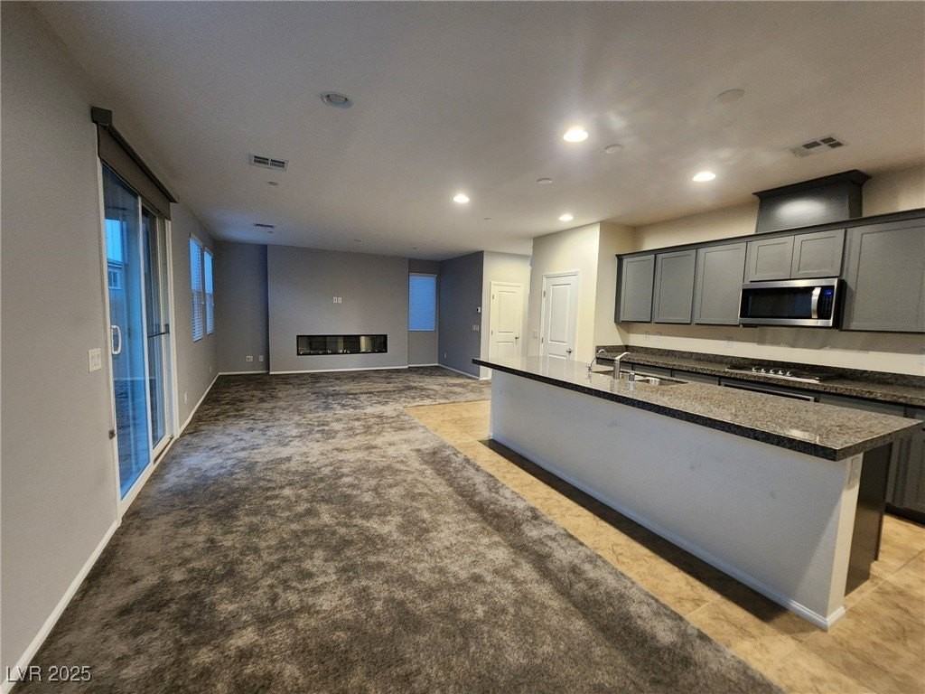 10384 Bagg Ave - Photo 3 of 6