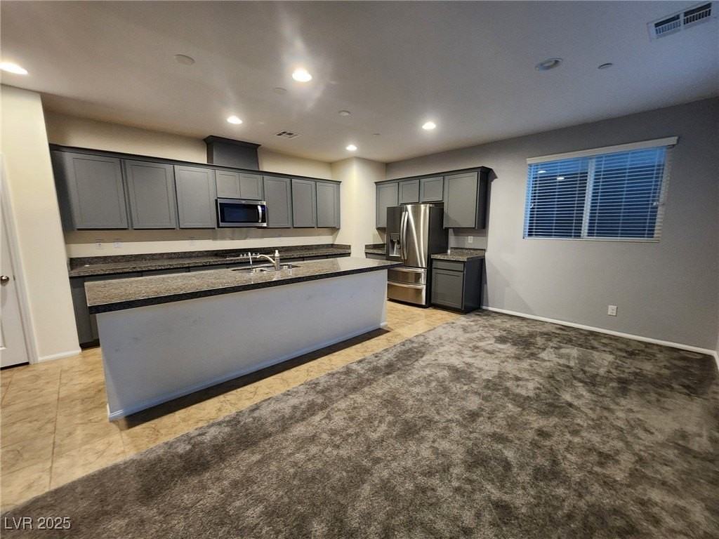 10384 Bagg Ave - Photo 4 of 6