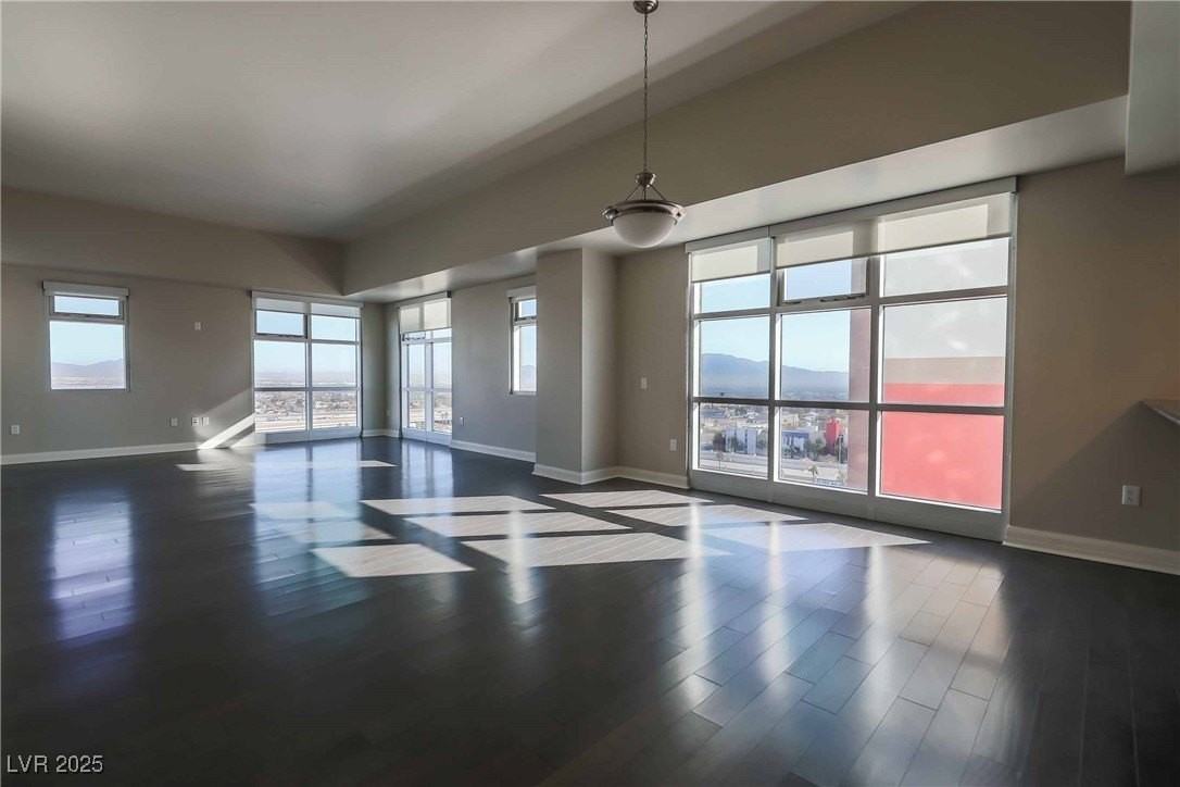 150 Las Vegas Blvd N #1217