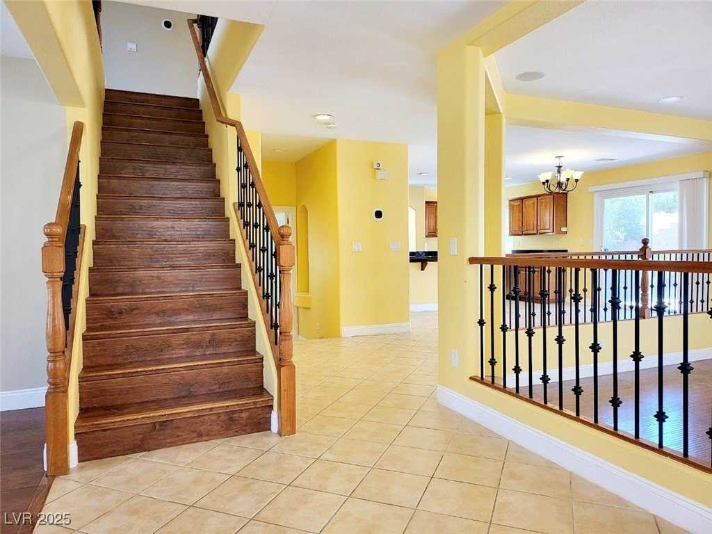 10885 Fintry Hills St - Photo 4 of 35