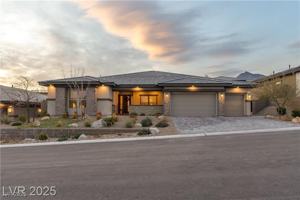 featured image of 733 Aberdeen Tartan Street