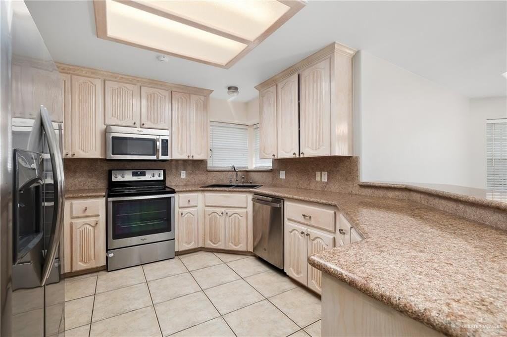 5106 N 24th Ln - Photo 7 of 15