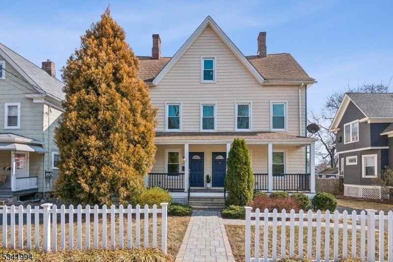 21 Hillside Ave - Photo 2 of 16