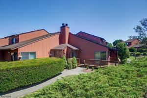 featured image of 250 Ridgedale Avenue #4