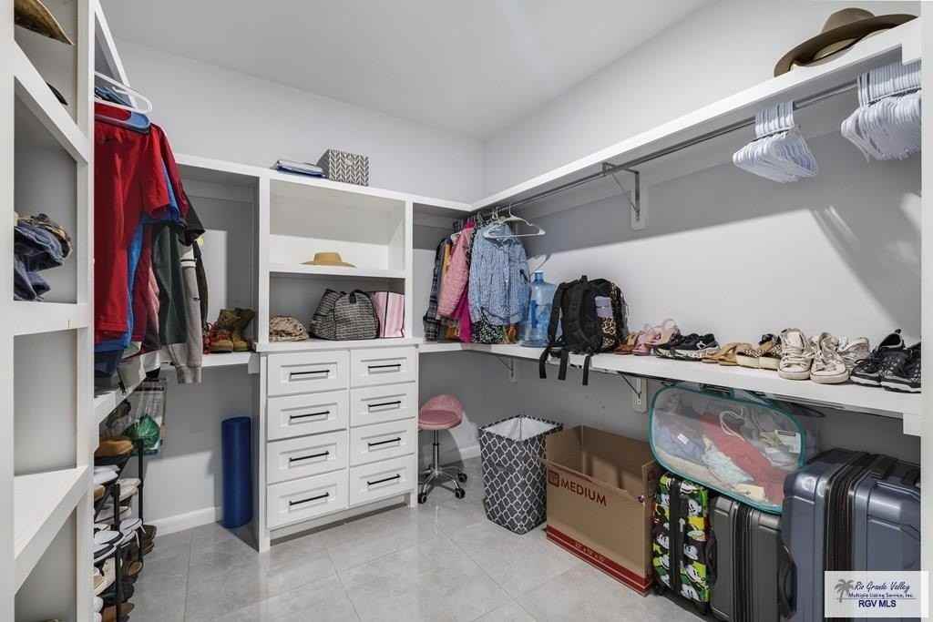 9175 Lake Charles Drive - Photo 4 of 17