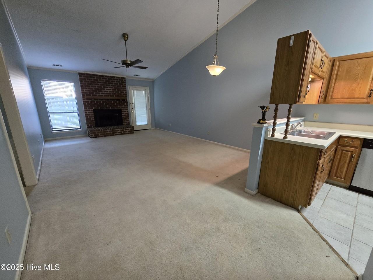 1 Upton Ct - Photo 2 of 16