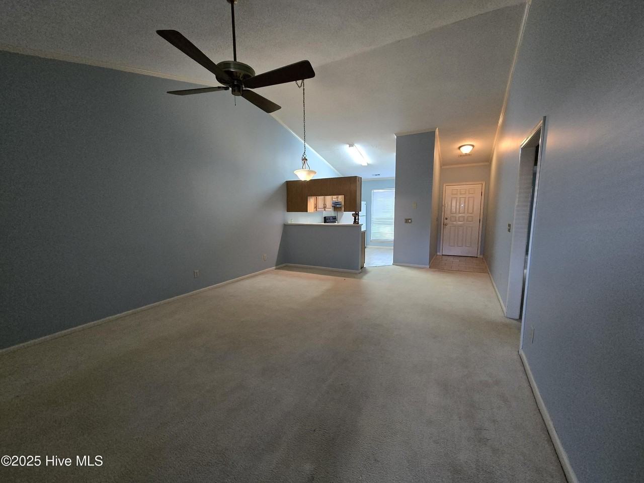 1 Upton Ct - Photo 6 of 16