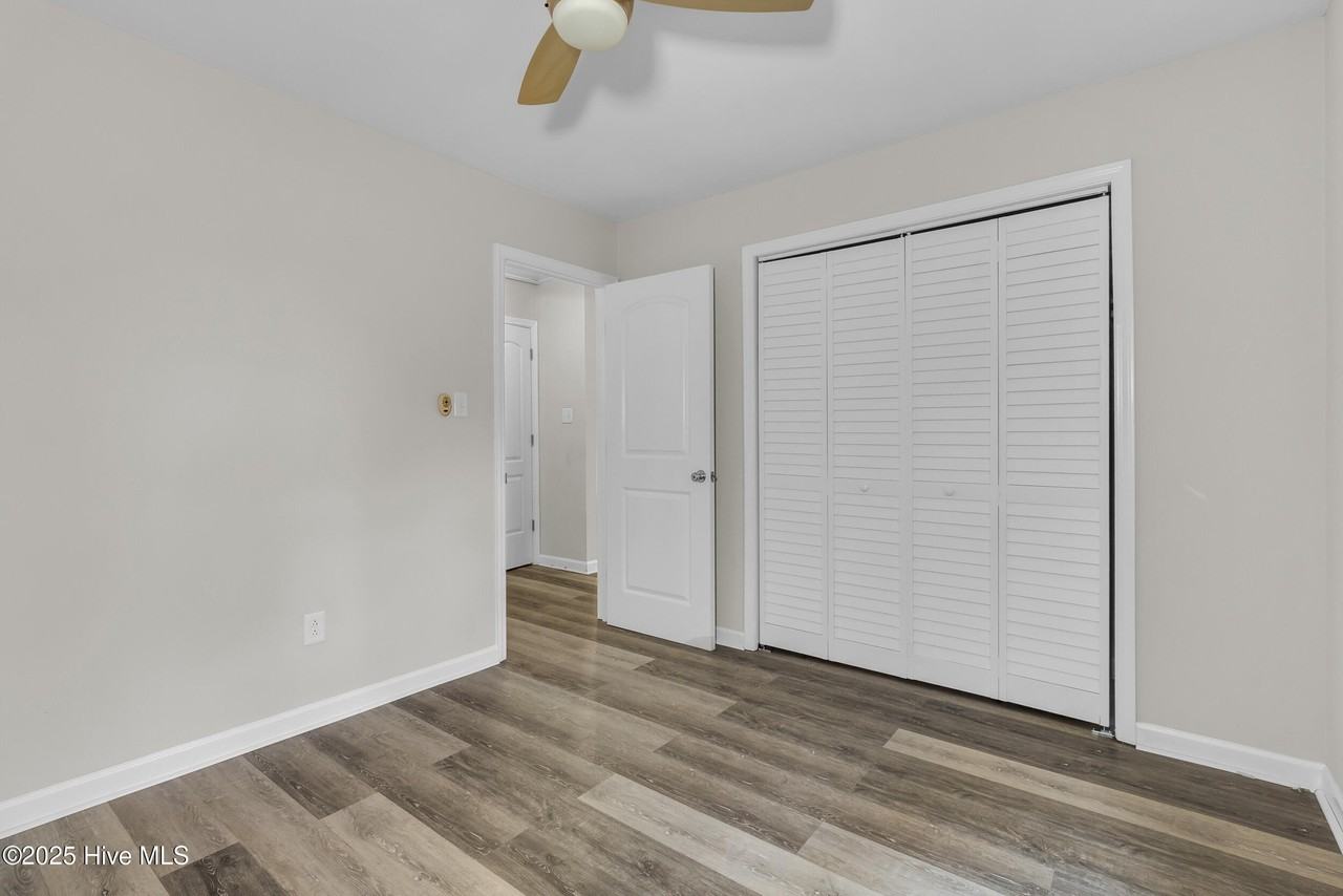 1106 Navidad Bank Ct - Photo 3 of 32