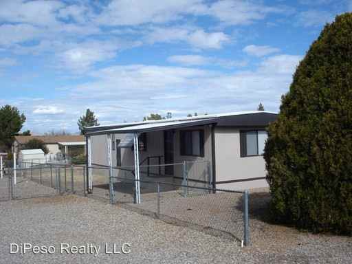 3176 W Robin Dr - Photo 2 of 9