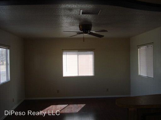 3176 W Robin Dr - Photo 3 of 9