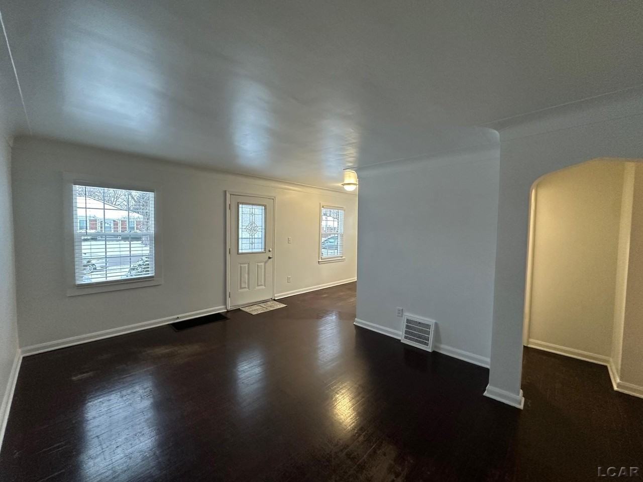 530 Northwestern Dr - Photo 5 of 10