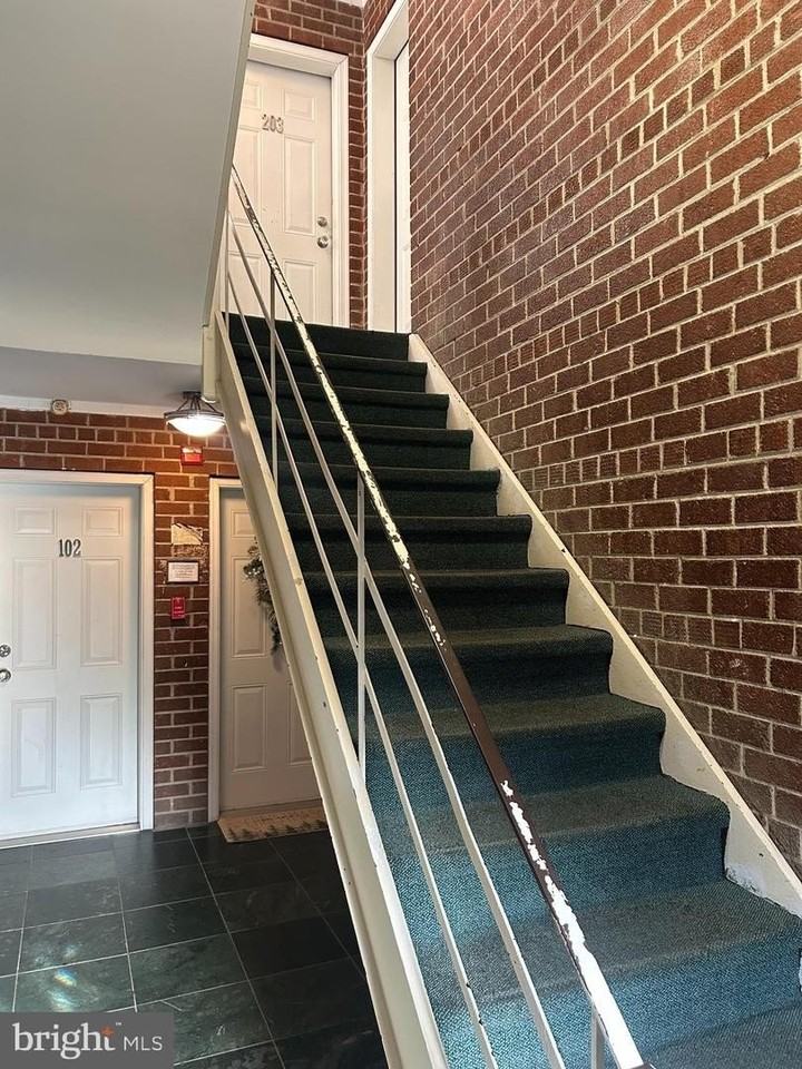 4800 C St Se - Photo 2 of 9