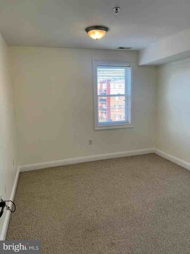 4800 C St Se - Photo 7 of 9