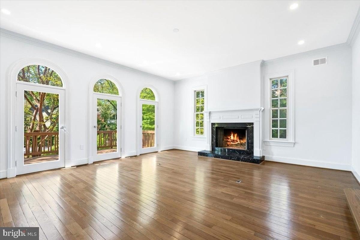 1626 Foxhall Road Northwest - Photo 4 of 23