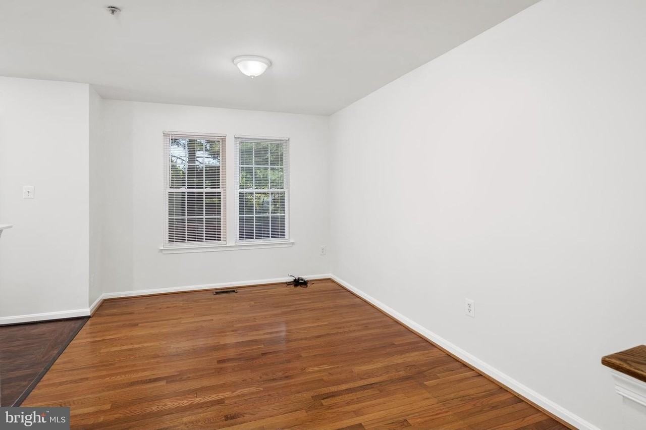 1259 Stockport Ct - Photo 7 of 39