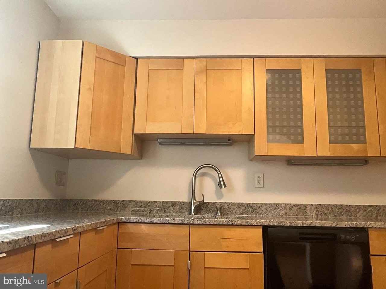 6327 Joslyn Place - Photo 7 of 44