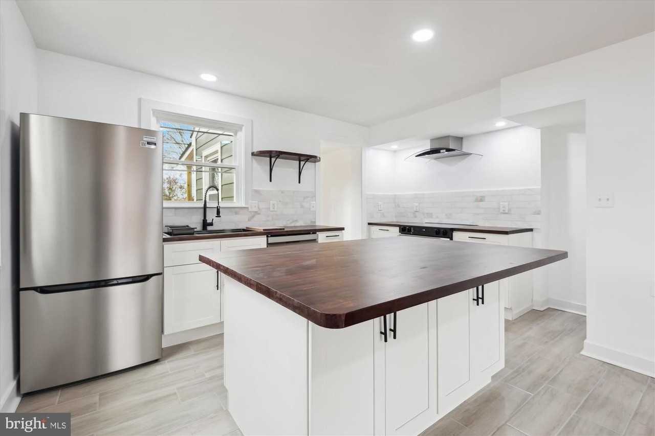 537 Duncan Ave - Photo 6 of 50