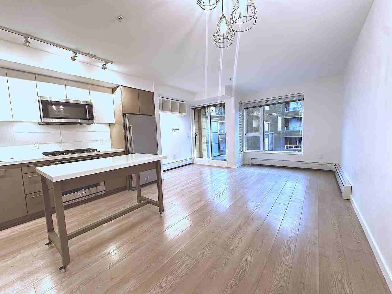 384 East 1st Avenue #602 - Photo 3 of 24