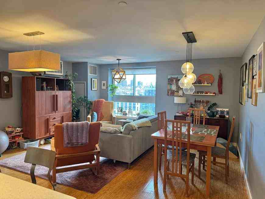 212 212 South Oxford Street - Photo 2 of 10