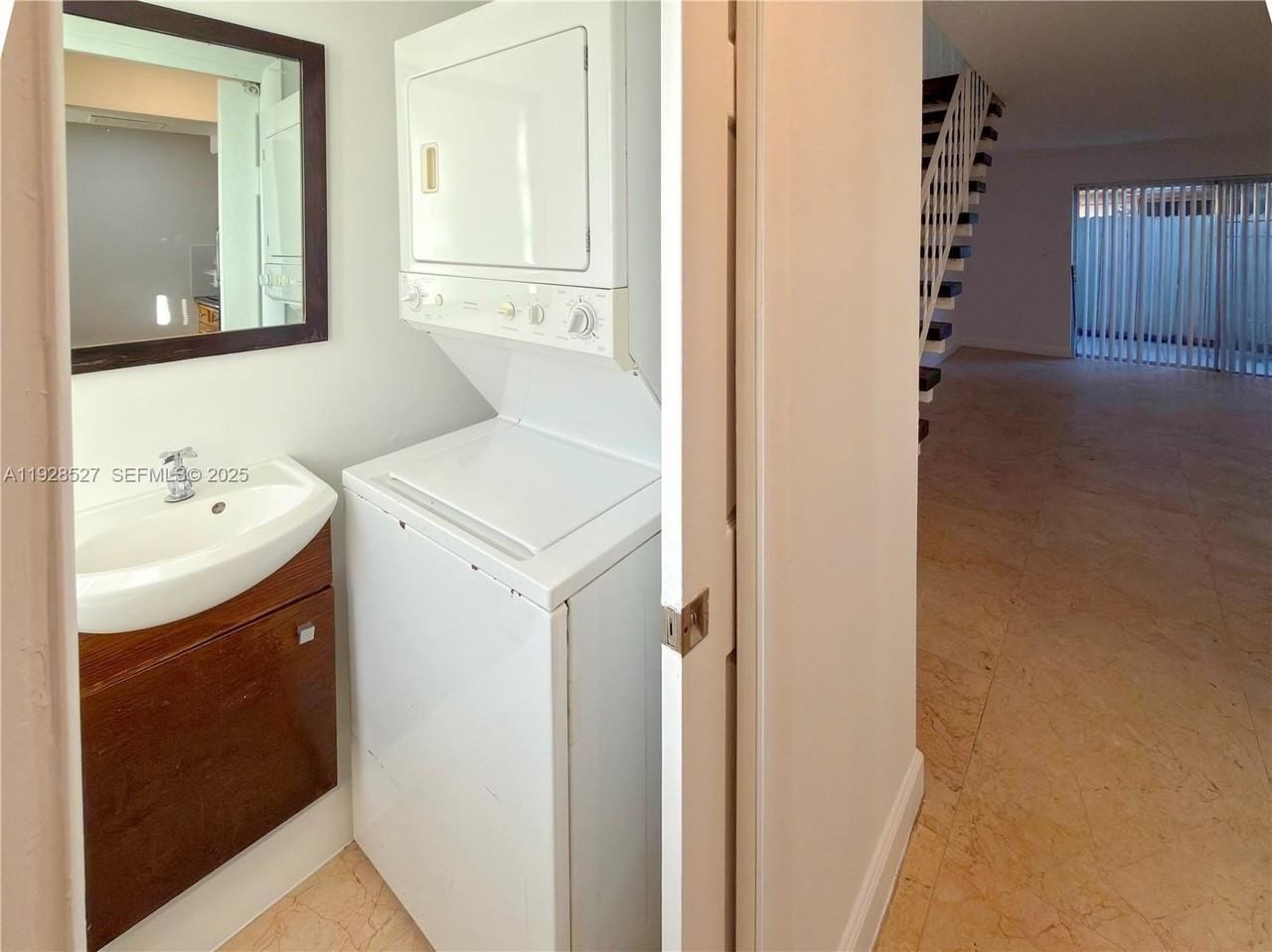 2448 Southwest 42nd Avenue #2G - Photo 5 of 22