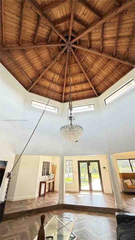 18901 Sw 50th St - Photo 6 of 50