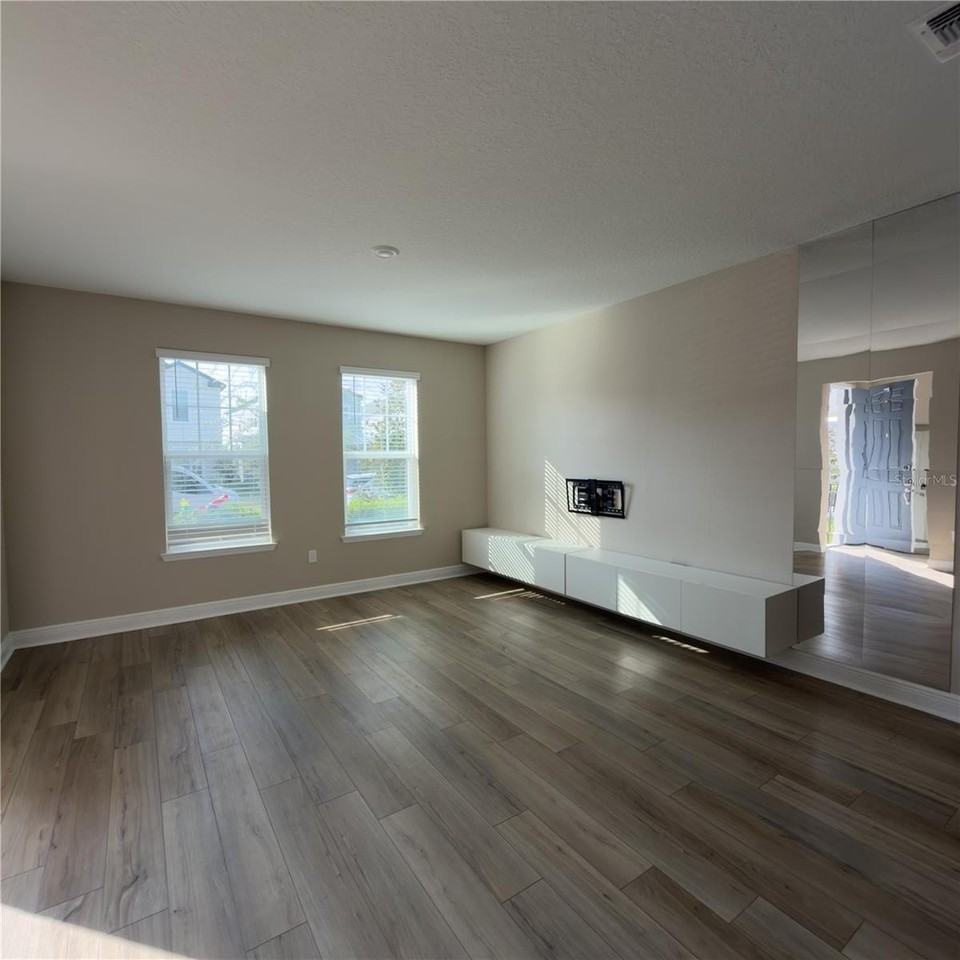 14391 Braemar Street - Photo 4 of 30