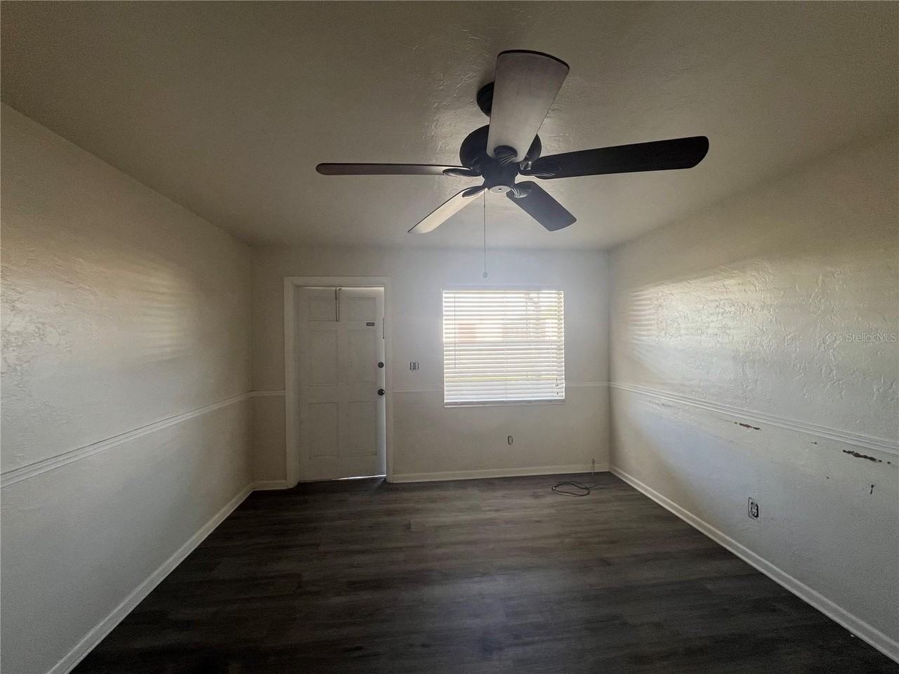 1068 Orienta Ave - Photo 4 of 10