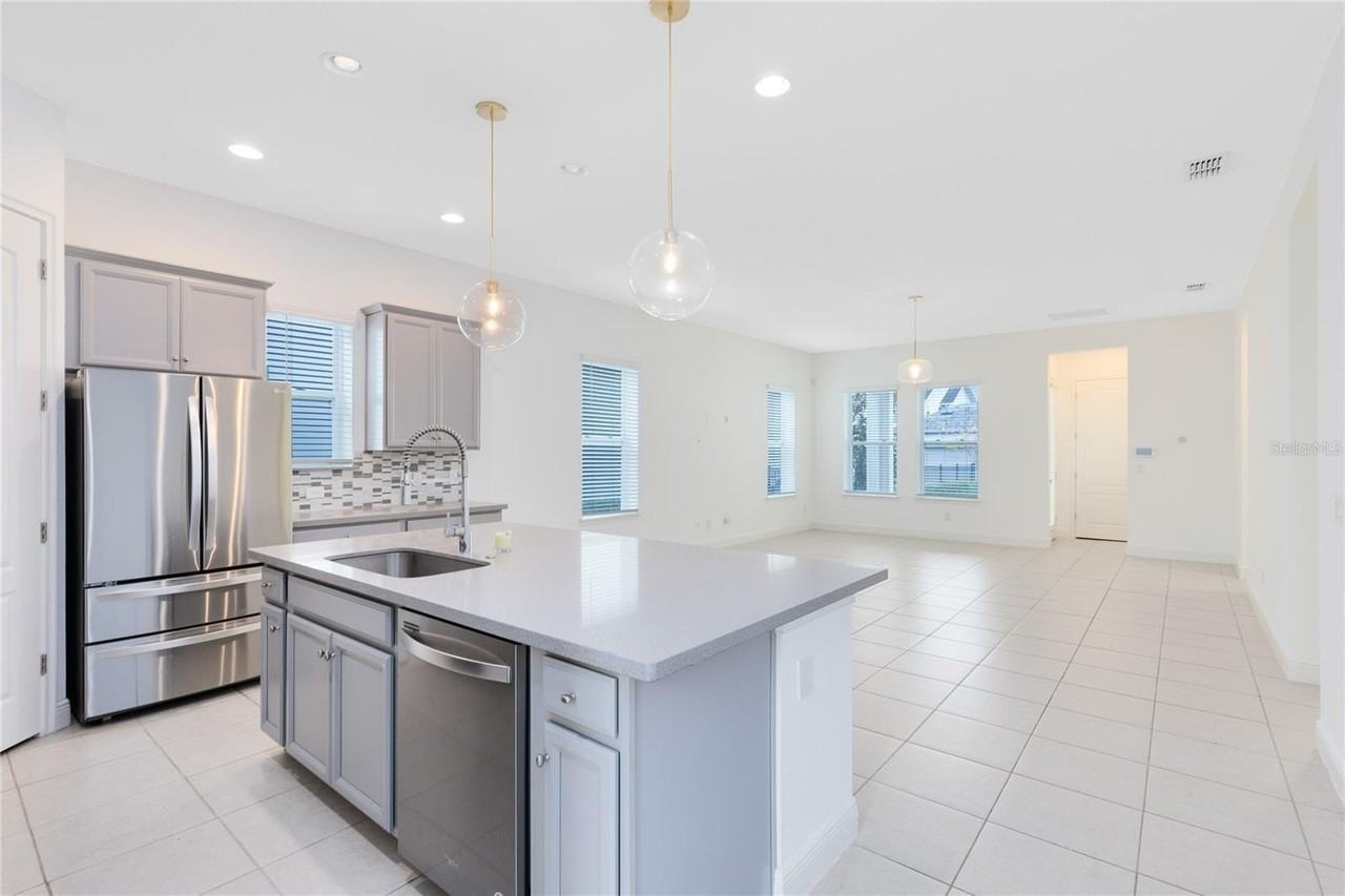 8250 Nemours Parkway - Photo 4 of 41