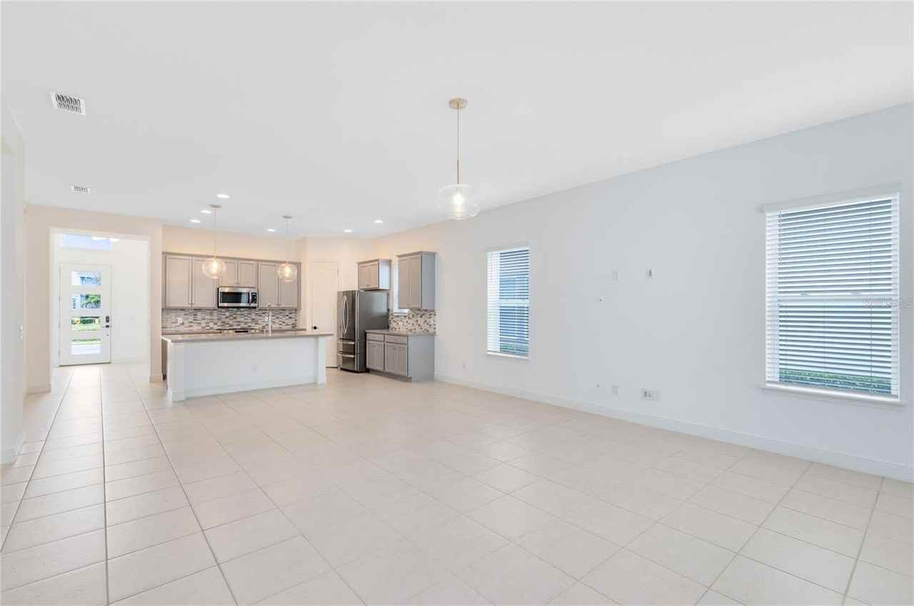 8250 Nemours Parkway - Photo 7 of 41