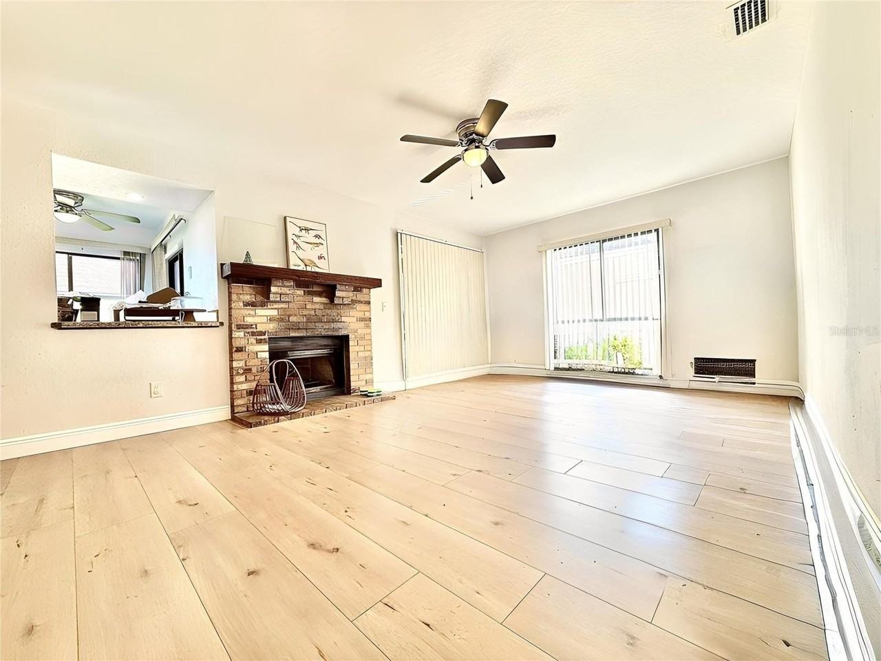 435 Loblolly Ln - Photo 4 of 26