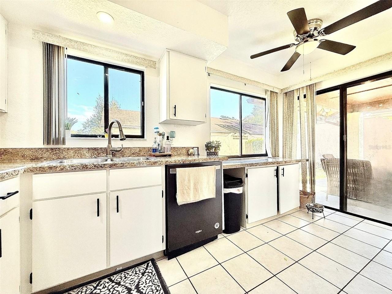 435 Loblolly Ln - Photo 6 of 26