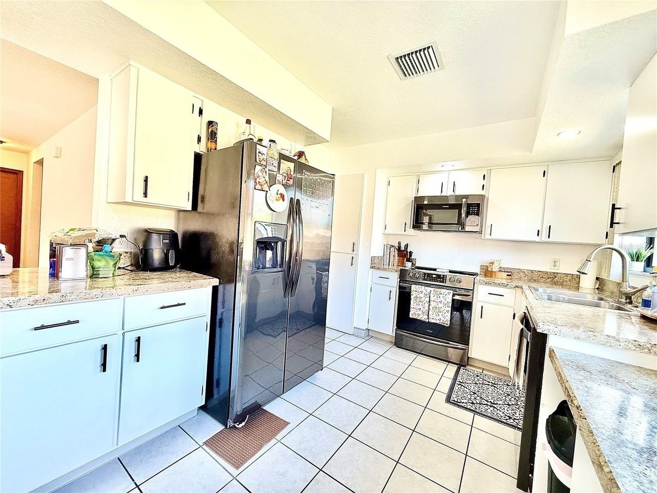 435 Loblolly Ln - Photo 7 of 26