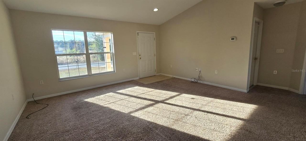 139 Juniper Loop - Photo 5 of 13