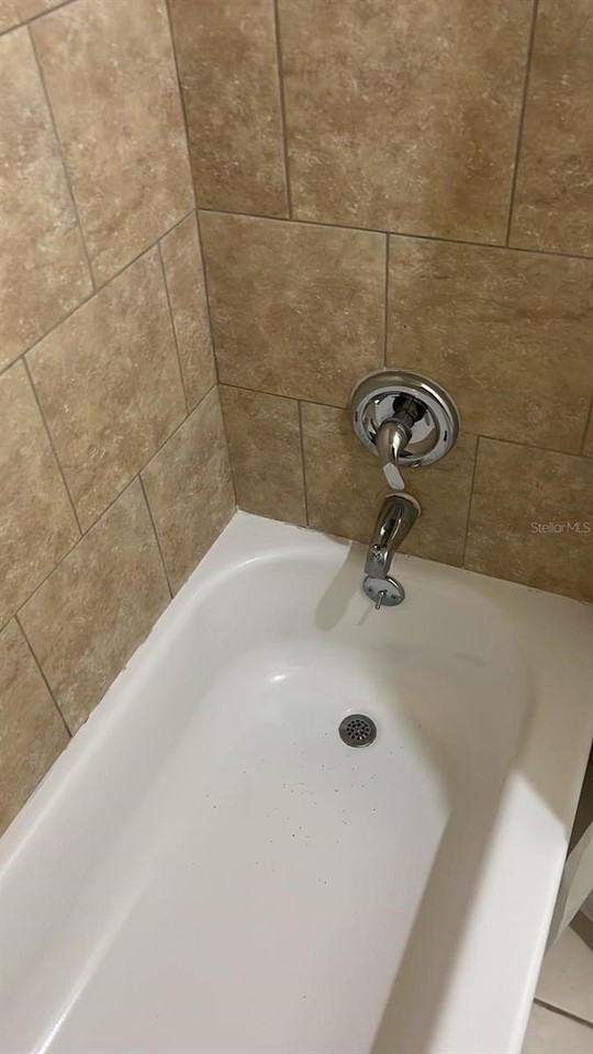 953 Monroe Ct - Photo 6 of 13