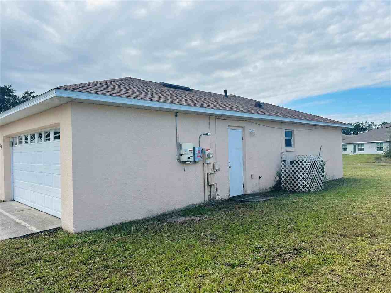 1731 Minnow Ct - Photo 2 of 12