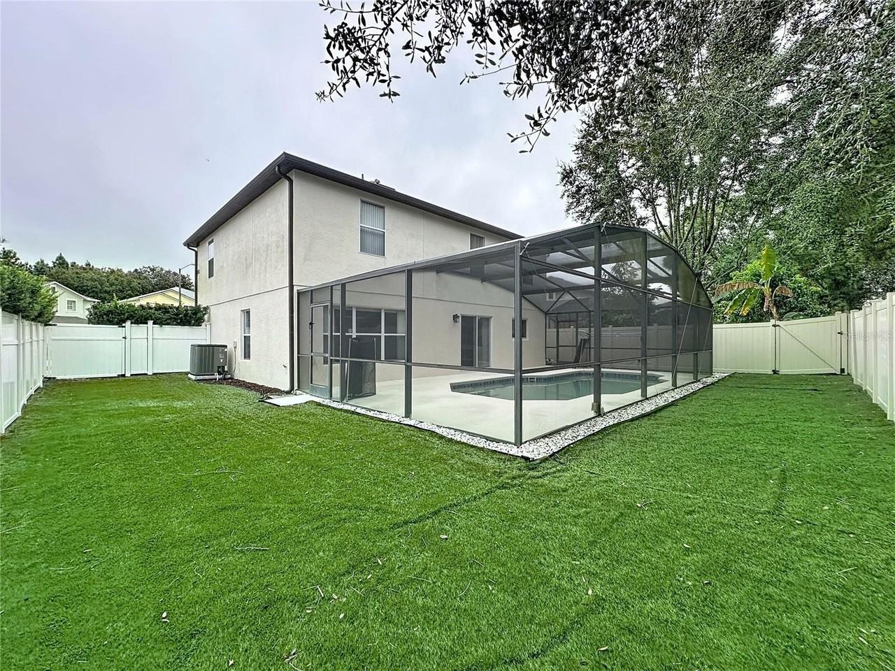 16748 Sunrise Vista Dr - Photo 3 of 50