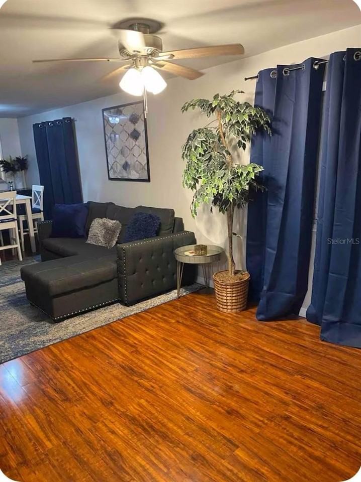 2521 Lorraine St - Photo 6 of 28