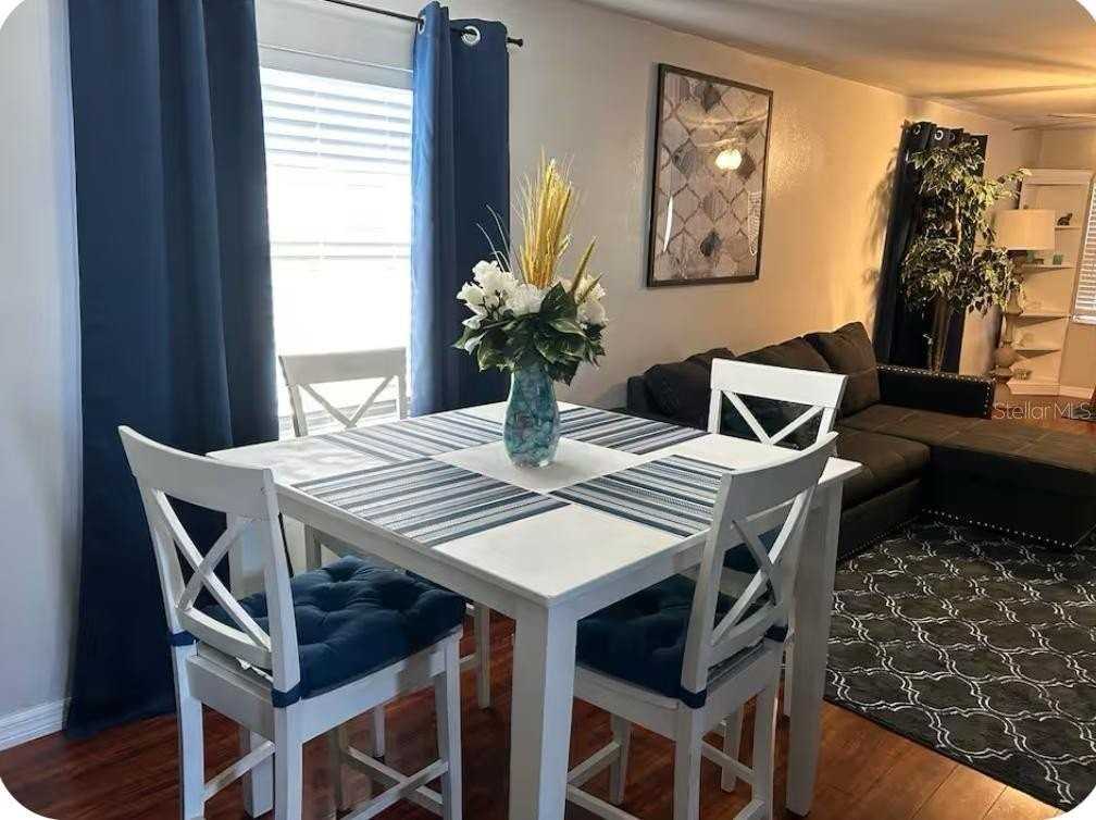 2521 Lorraine St - Photo 7 of 28