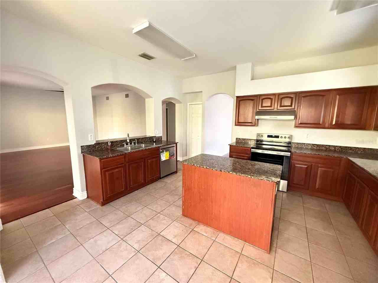 19123 Cypress Green Dr - Photo 4 of 21