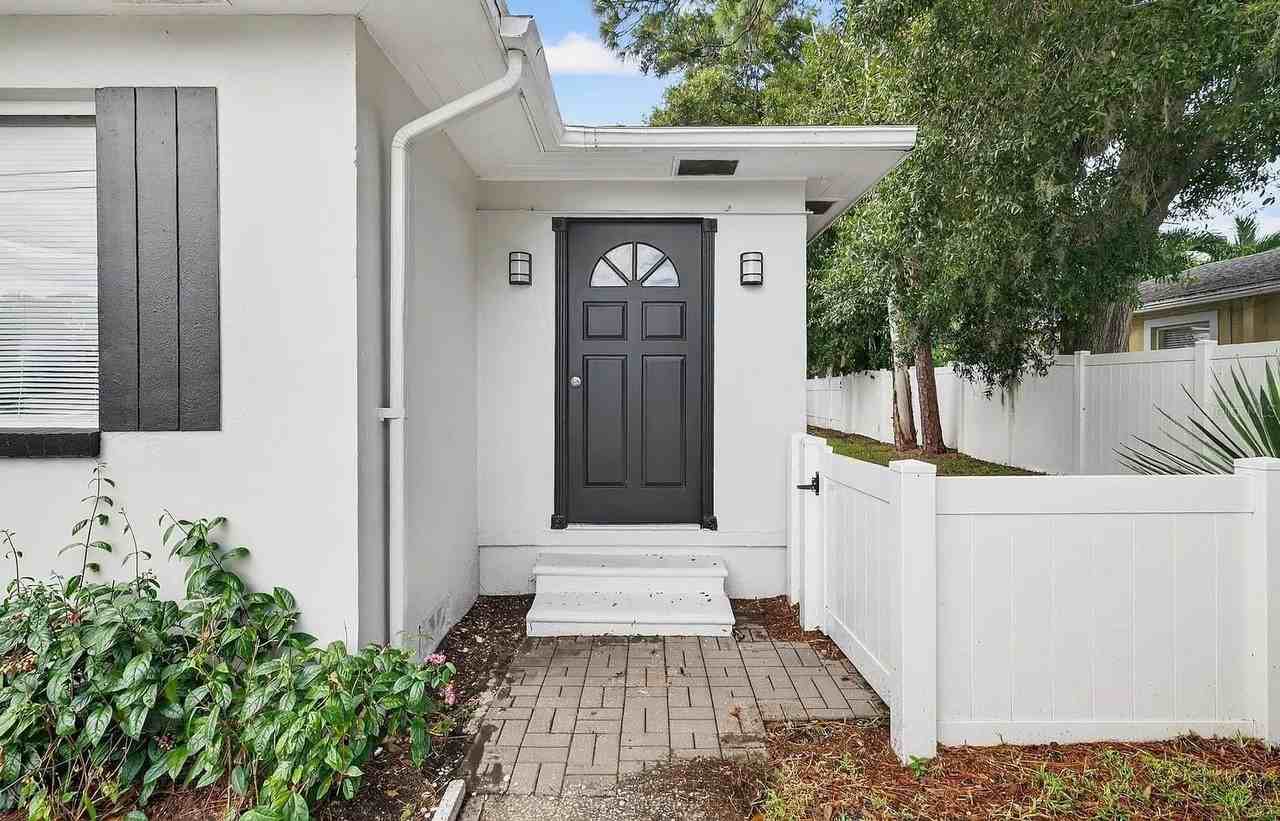 5517 Gulfport Blvd S #5517 - Photo 2 of 20