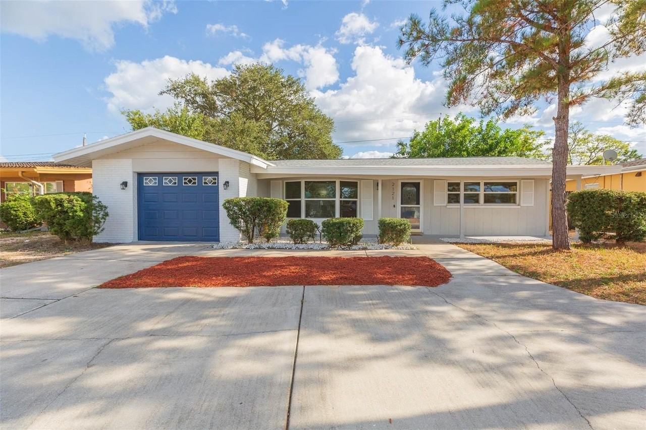 2121 Greenbriar Blvd - Photo 2 of 44