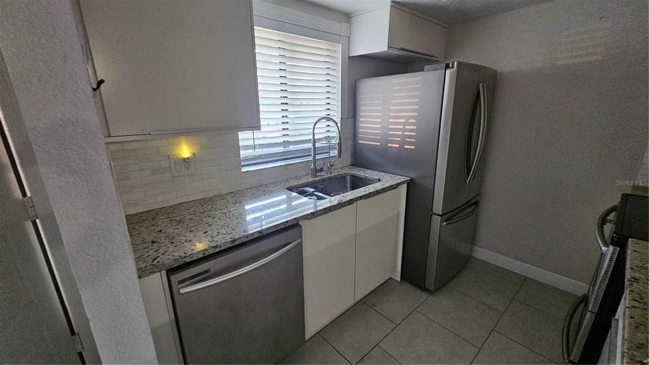 3918 Oak Limb Ct - Photo 2 of 21