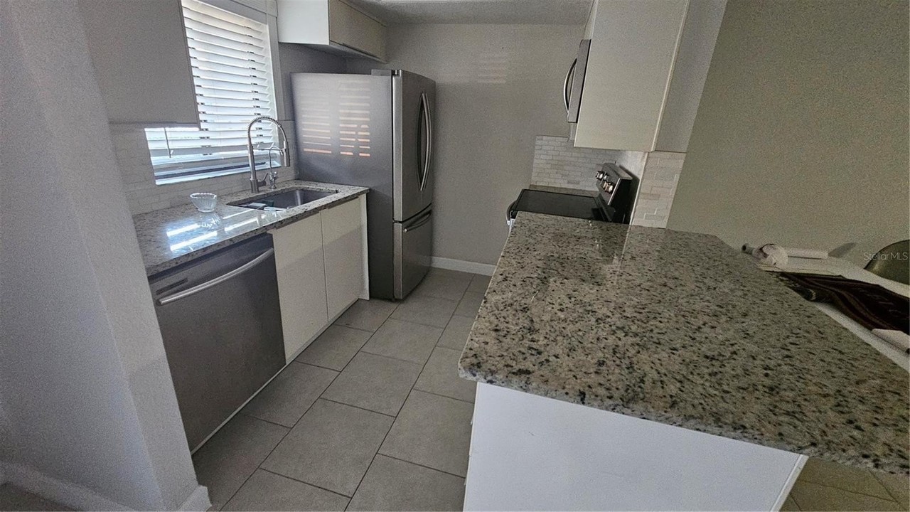 3918 Oak Limb Ct - Photo 4 of 21