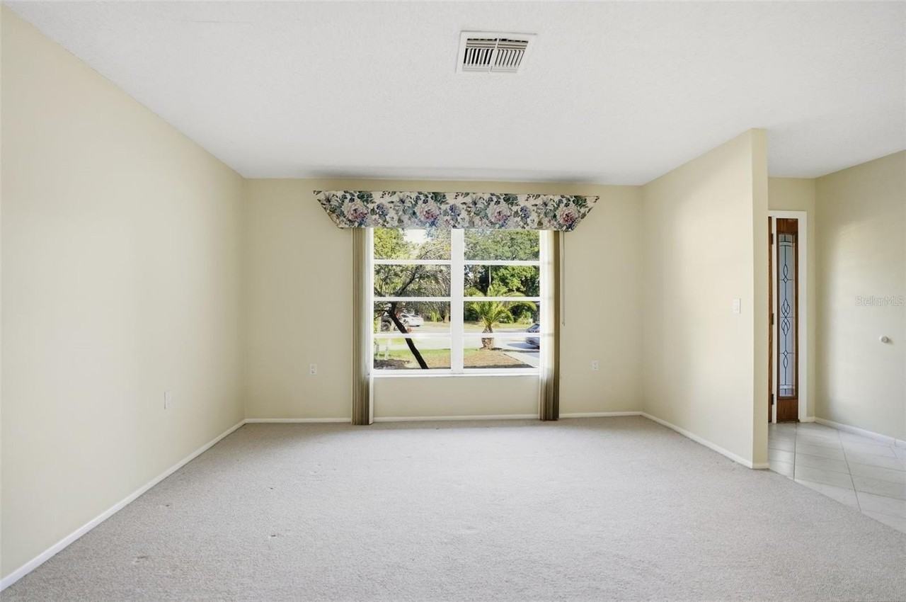 10535 Hardwood Ct - Photo 6 of 40