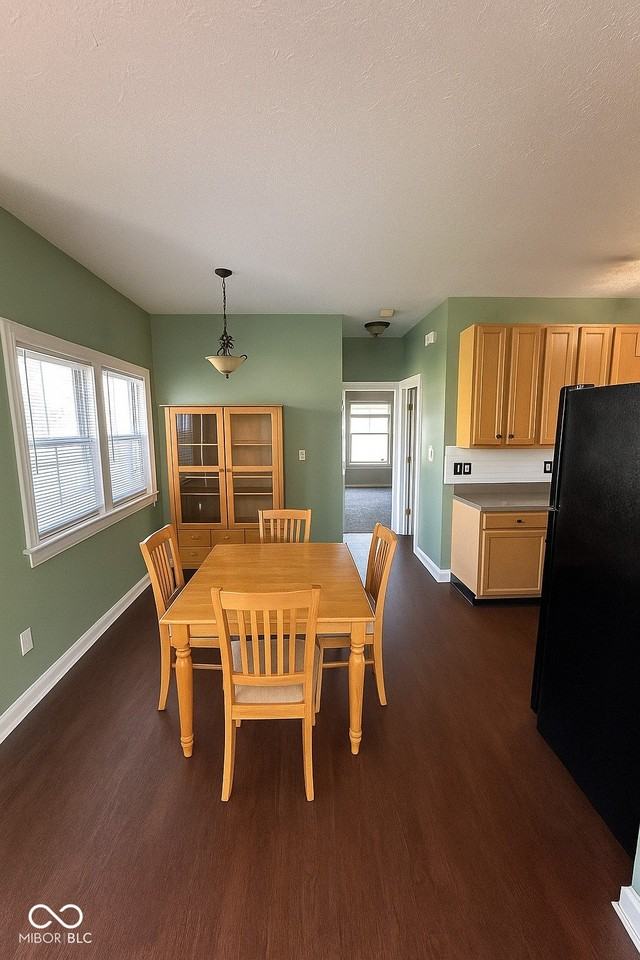 549 N Belmont Ave - Photo 2 of 20