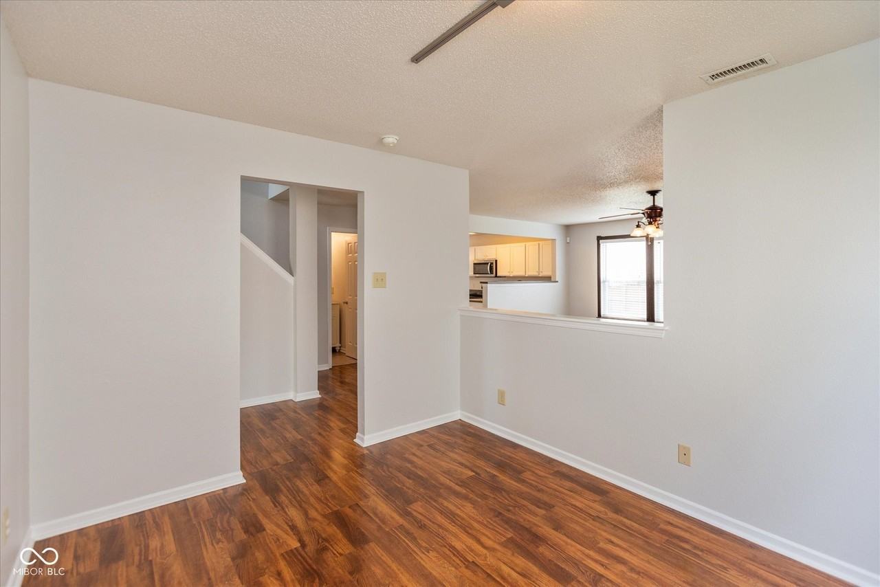 2372 Cedarmill Dr - Photo 5 of 24