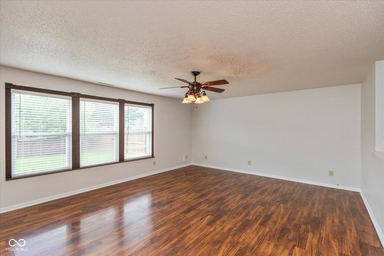 2372 Cedarmill Dr - Photo 6 of 24