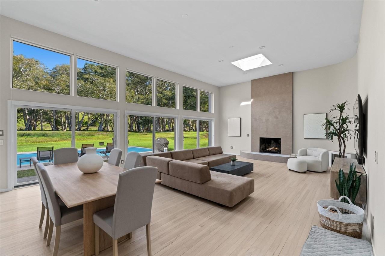 10 Fox Hollow Dr - Photo 2 of 21